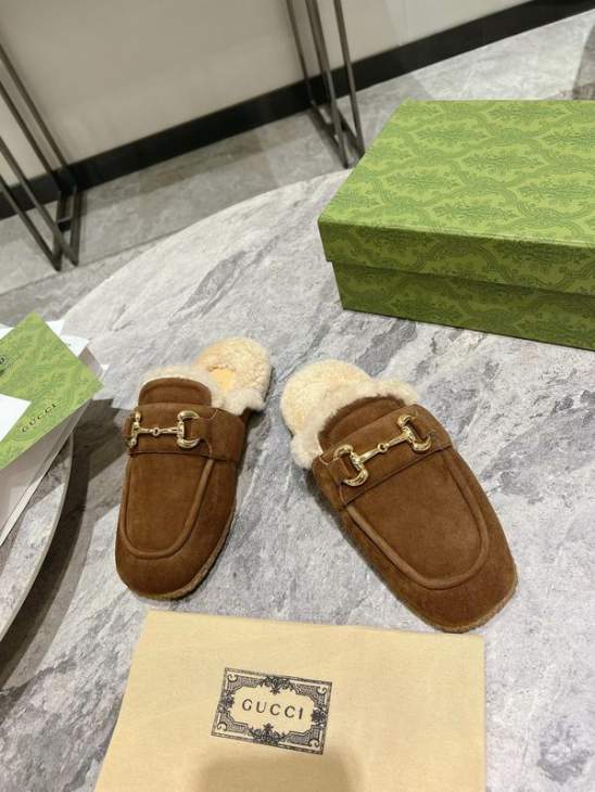 Picture of Gucci Slippers _SKUGuccisz35-42mnf02112130